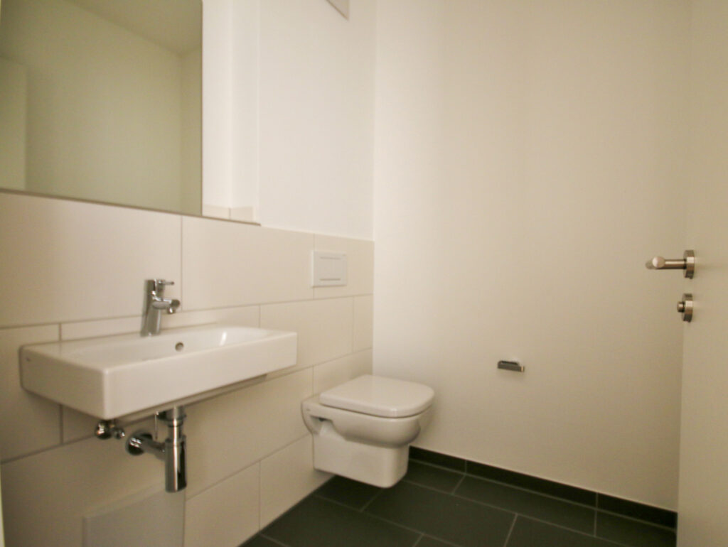 Moderne 3-Zimmer-Wohnung mit Loggia - Photo 3