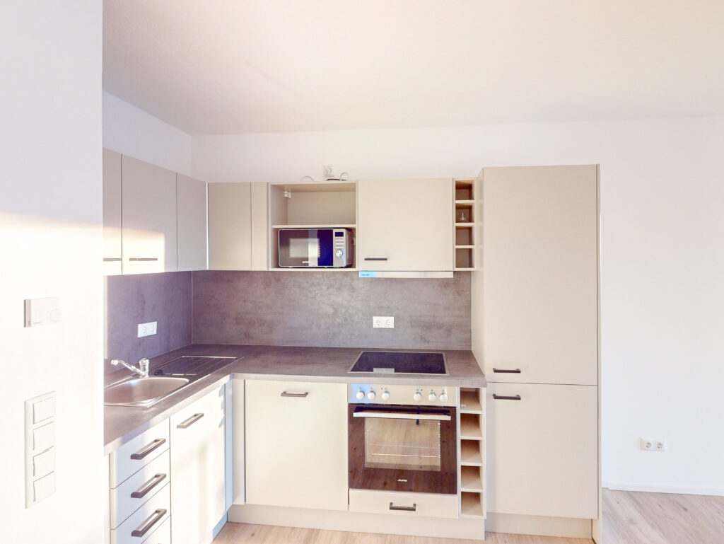 Ideal für Singles und Paare: 2 Zimmer mit Balkon - Photo 2