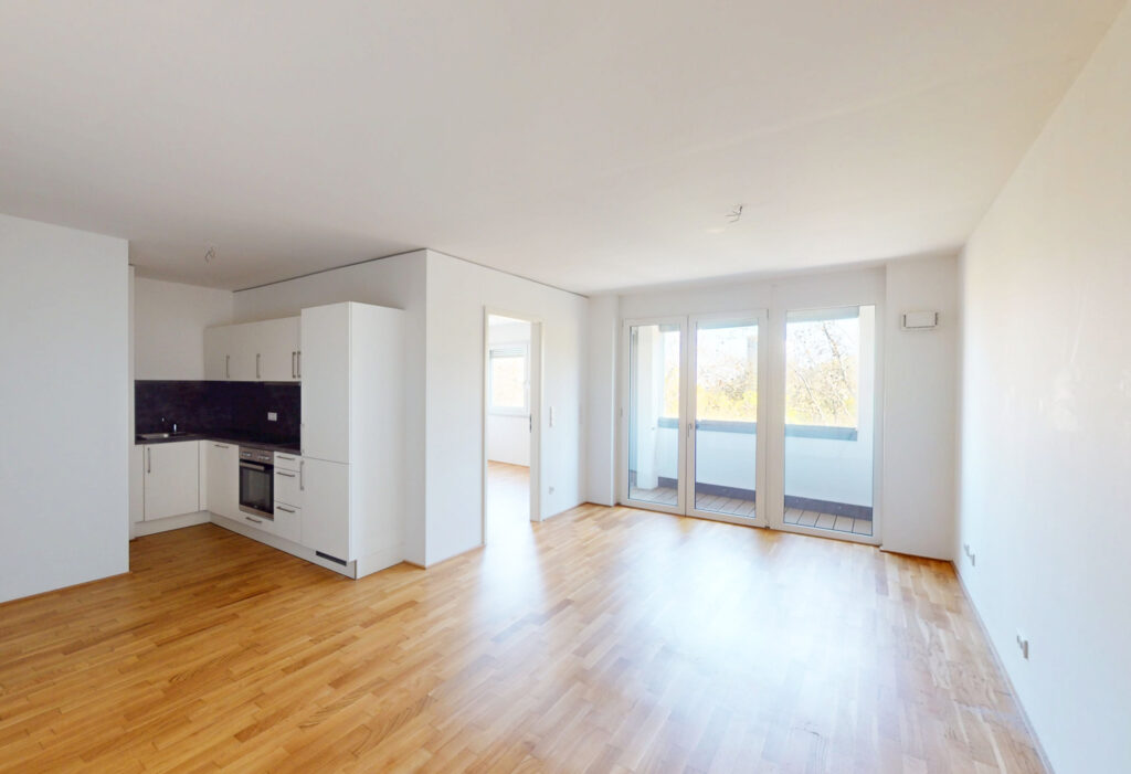 Willkommen im Fünf Römer: 2 Zimmer mit EBK und Balkon - Photo 3