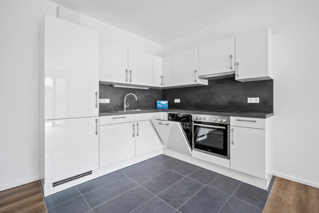 Schöne 3-Zimmer Wohnung mit Balkon - Foto 4