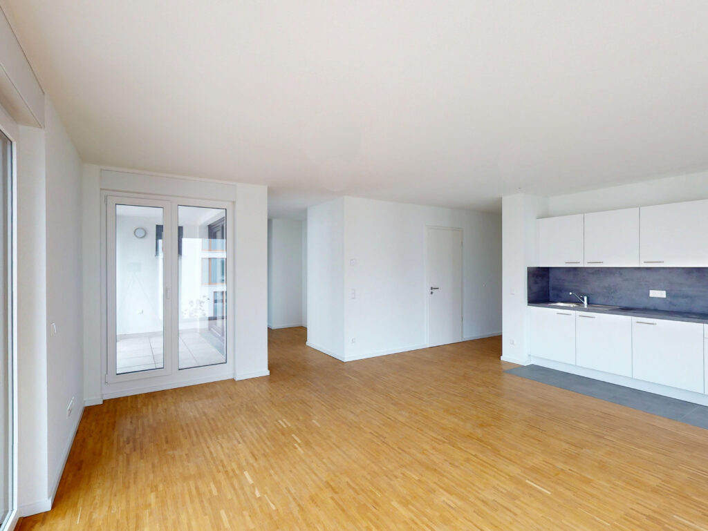 Westausrichtung: 3-Zimmer-Neubauwohnung mit EBK, Loggia und Abendsonne - Photo 3