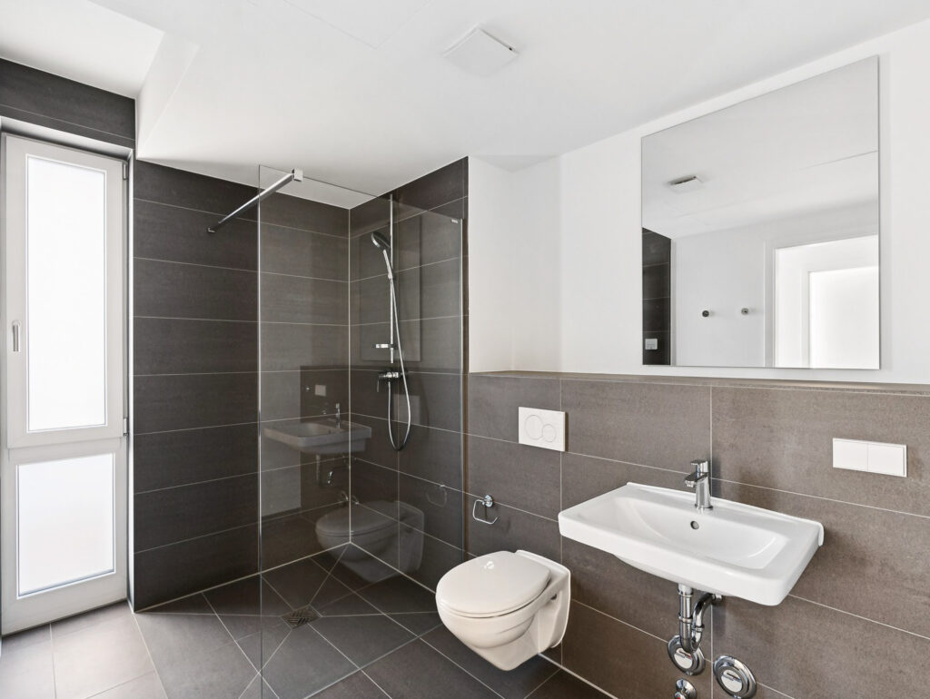 Exklusiver Einrichtungszuschuss bei Einzug in Höhe von 2 Nettokaltmieten!: 3-Zimmer Neubauwohnung - Photo 3