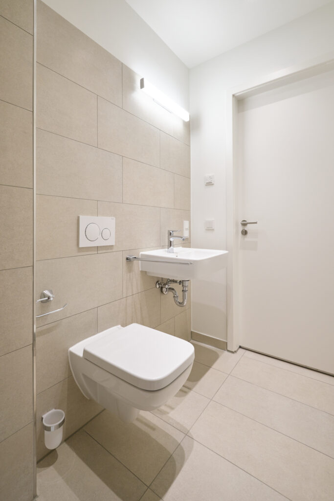 Moderne 1-Zimmerwohnung mit Einbauküche. - Photo 5