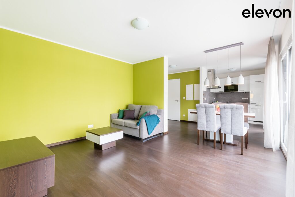Großzügig und möbliert: 2-Zimmer-Wohnung im elevon - Photo 1