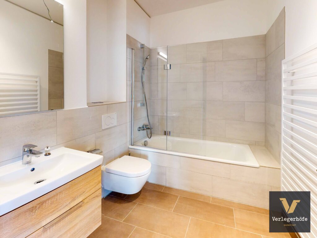 Mitten im Verlegerviertel. Helle 3-Zimmer-Wohnung mit gemütlicher Loggia! - Photo 5