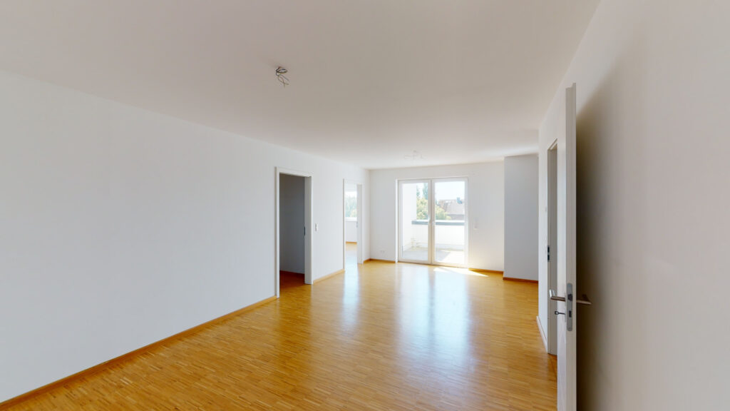 Exklusive 2-Zimmer-Wohnung mit Einbauküche und Balkon in Bahnhofsnähe - Photo 1