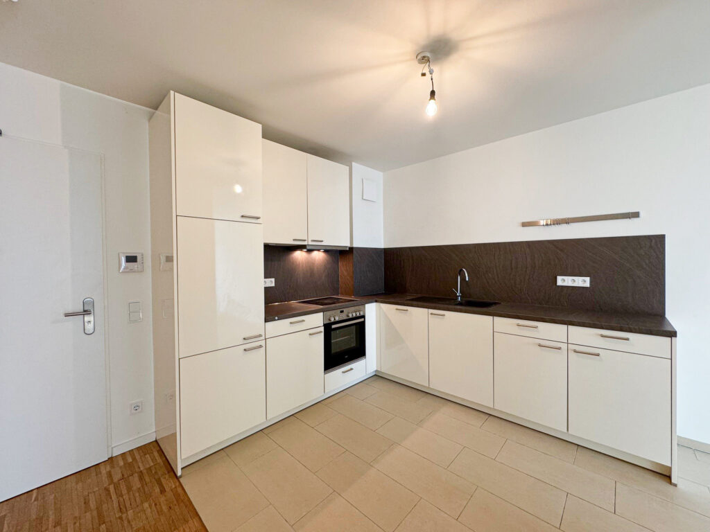 Schöne 2-Zimmer-Wohnung mit EBK - Foto 3