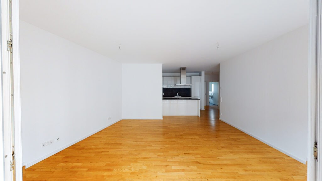 Modern Wohnen in Sachsenhausen! 4-Zimmer-Wohnung mit EBK und Balkon - Photo 4