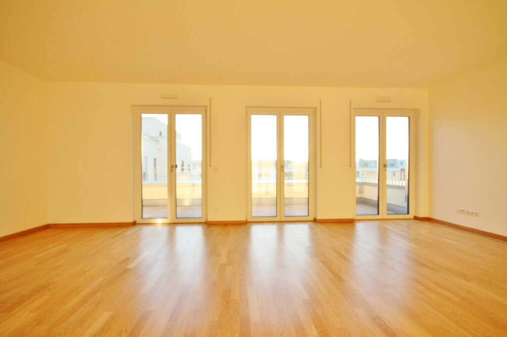 Moderne 3-Zimmer-Wohnung mit Dachterrasse - Foto 3