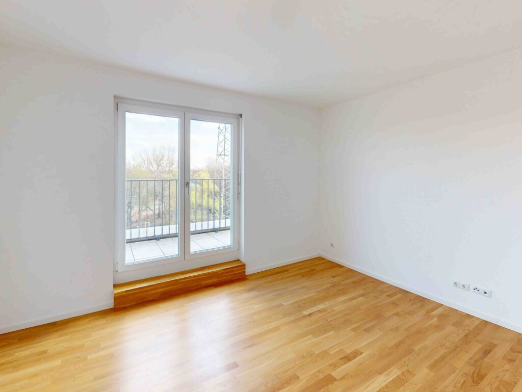 Wohnen mit Anspruch: 4 Zimmer, Terrasse & zwei Bäder - Photo 4