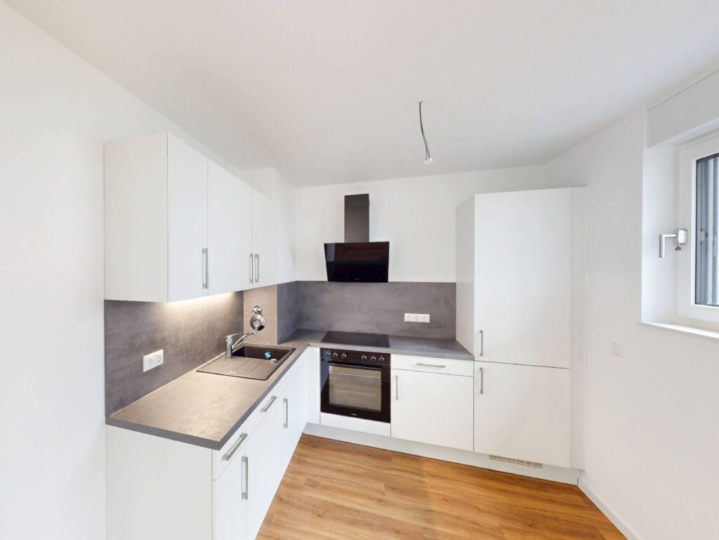 Einziehen und Wohlfühlen: 3-Zimmer-Wohnung mit EBK und Balkon - Photo 4