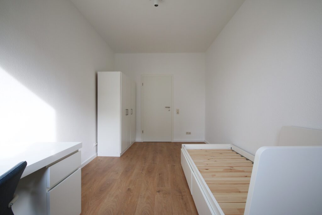Exklusiv für Studenten/Azubis: Möbliertes Männer-WG-Zimmer in der Mannheimer Innenstadt - Photo 2