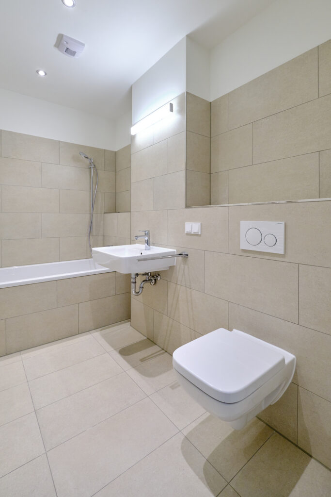 Moderne 2-Zimmerwohnung mit Einbauküche und Loggia - Photo 5