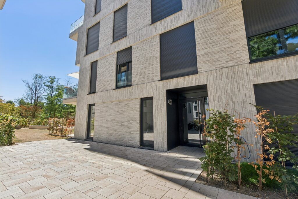 Stilvolle 2-Zimmer-Wohnung mit Balkon und EBK - Foto 2