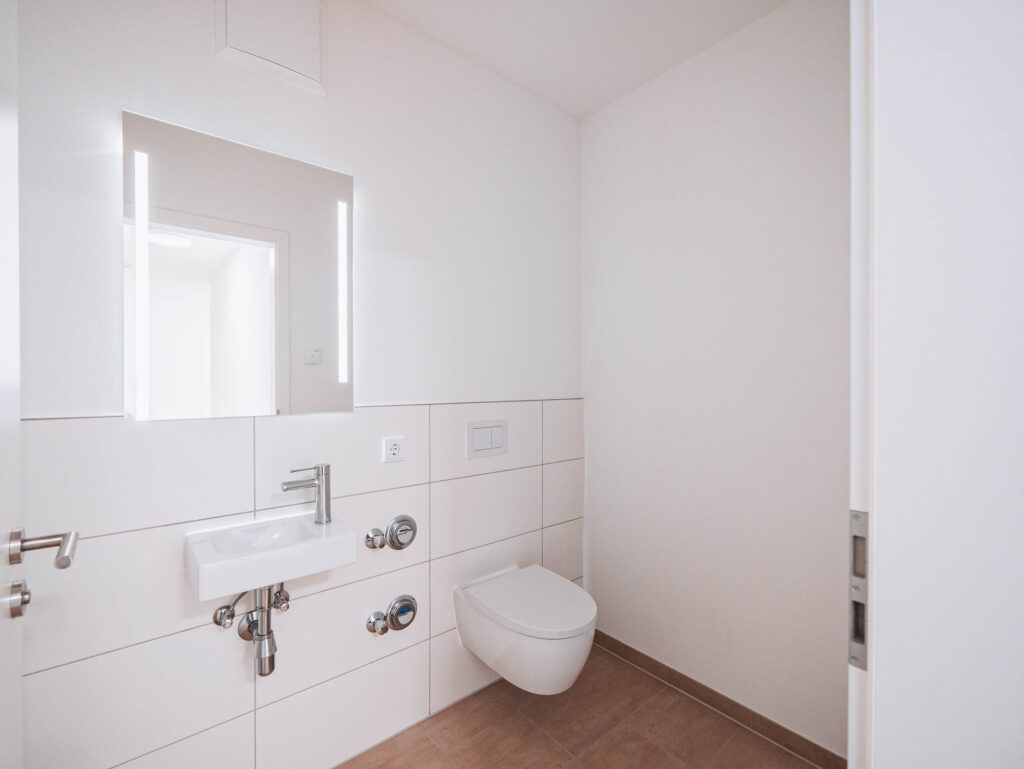 Elegante Neubau-Wohnung: 4-Zimmer mit zwei Balkonen und stilvoller Einbauküche - Photo 4