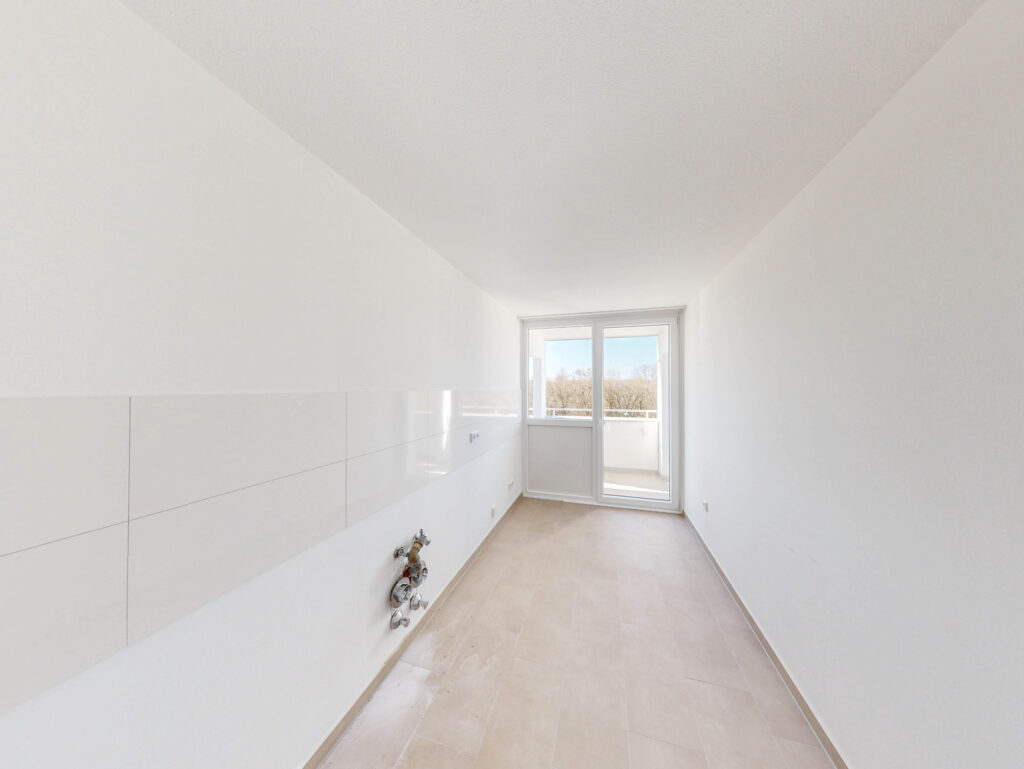 Stilvolle 2-Zimmer-Wohnung mit Balkon und Parkettboden - Foto 4