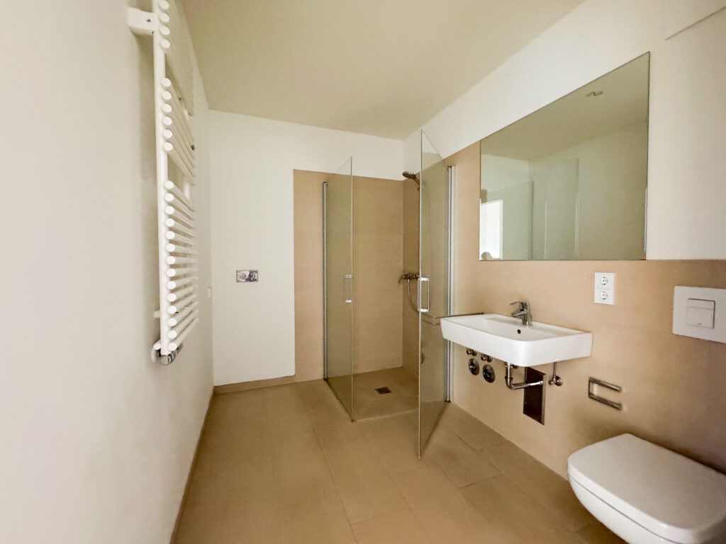 Moderne 3-Zimmer-Wohnung mit EBK - Foto 4