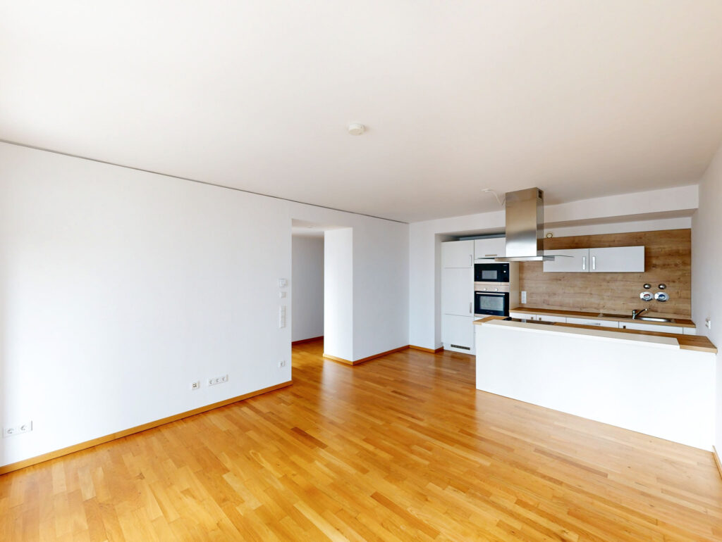 Im Herzen der Altstadt: 2 Zimmer mit Loggia - Photo 1