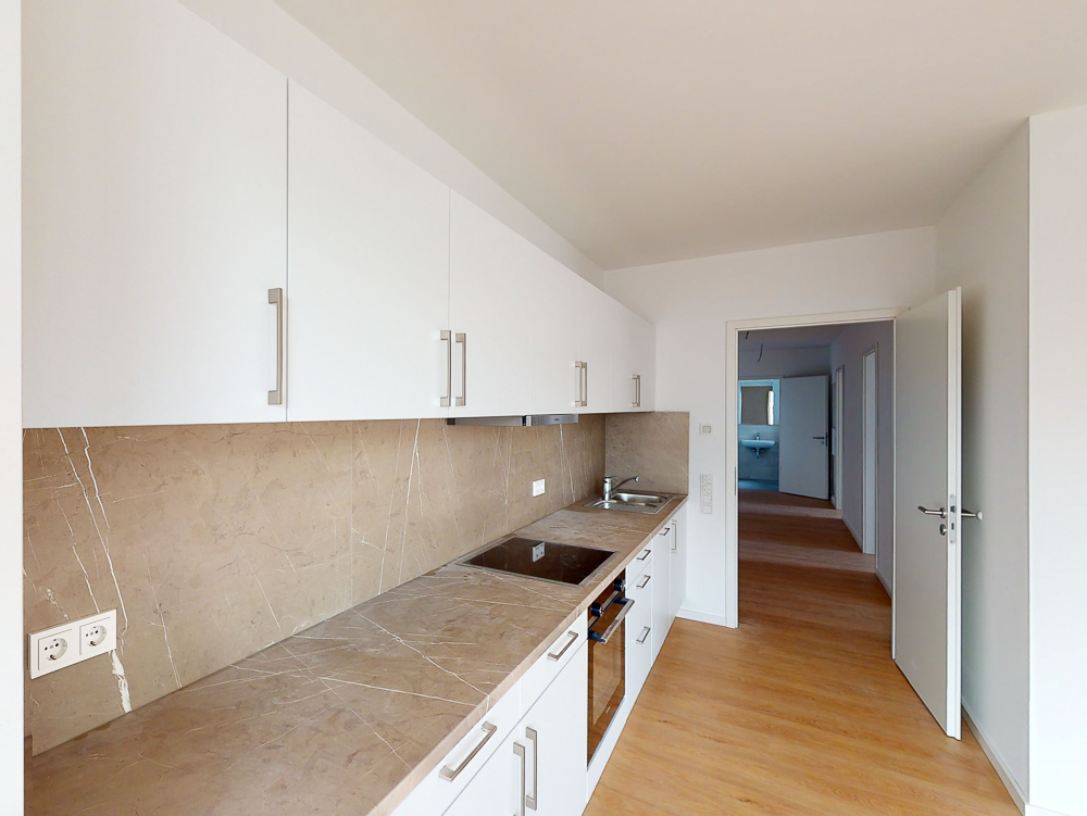 Ideal für Familien! - 4-Zimmer-Wohnung mit moderner Einbauküche und Balkon - Photo 2