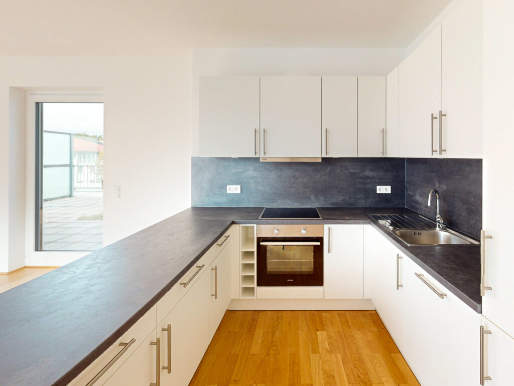 Perfekt für Paare oder Kleinfamilien: Modern geschnittene 3-Zimmer-Wohnung mit EBK! - Photo 2
