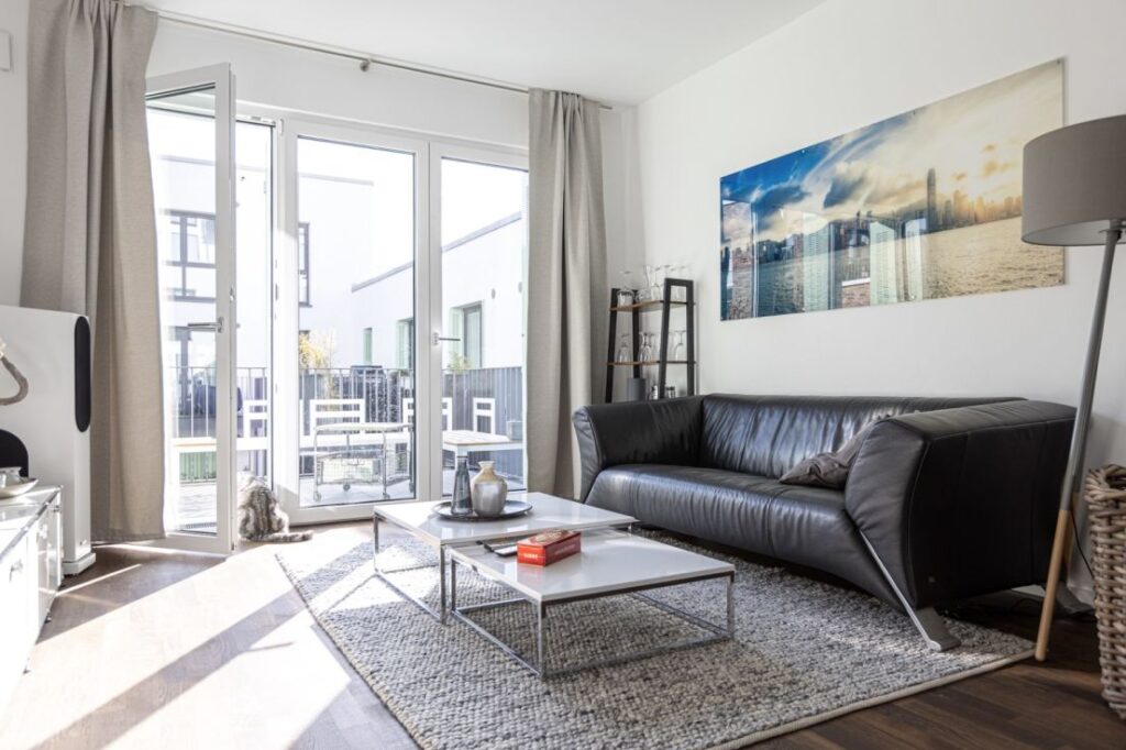 Ihr neues Zuhause! 4-Zimmer-Wohnung mit 2 Bädern und Balkon - Photo 1