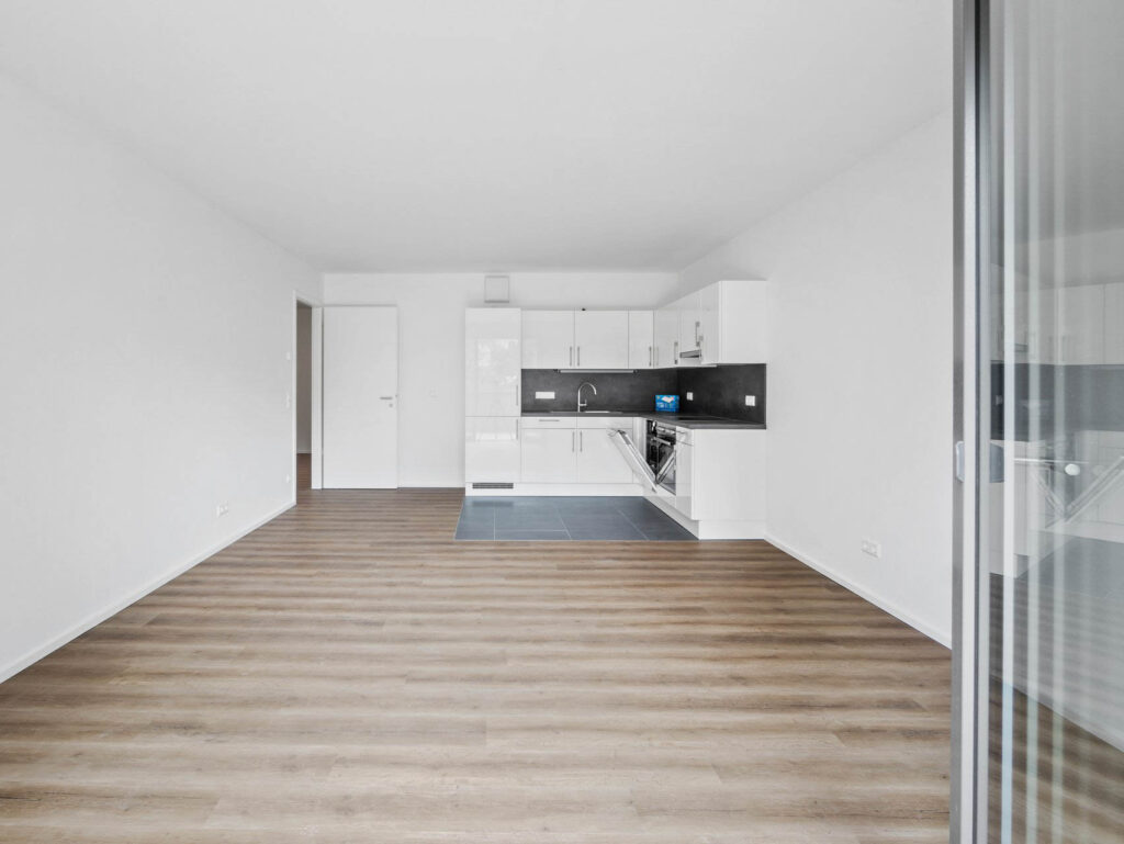 Komfortable Wohnung mit Balkon und EBK! - Foto 2
