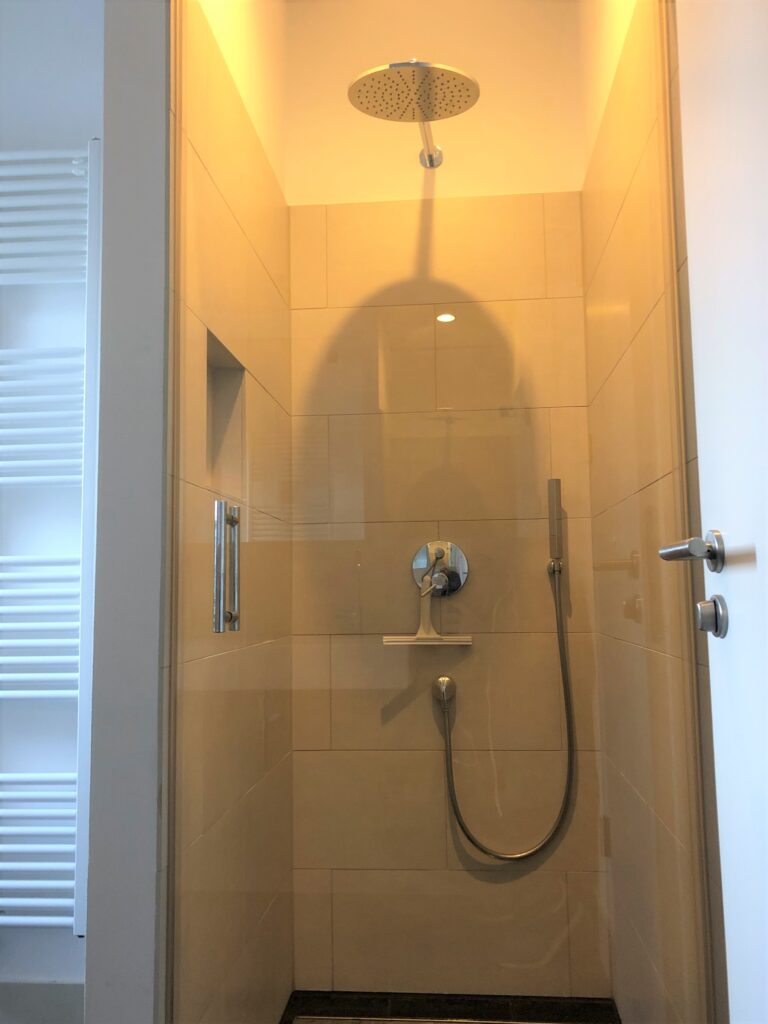3-Zimmer-Penthousewohnung mit EBK - Foto 4