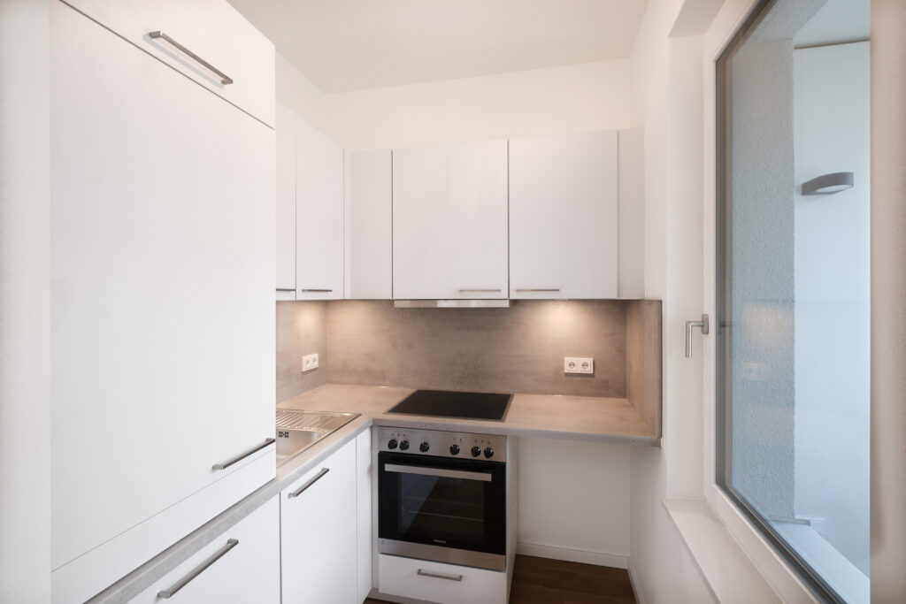 Moderne 1-Zimmerwohnung mit Einbauküche. - Photo 2