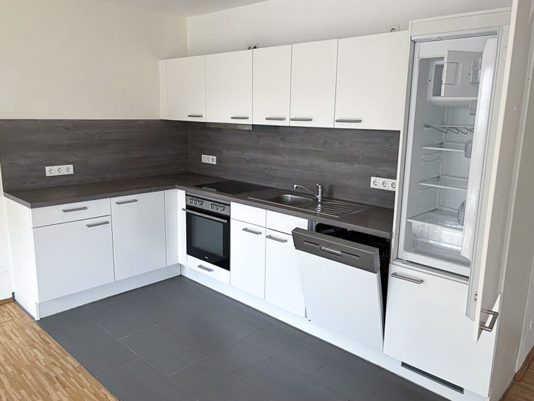 Moderne 4-Zimmer-Wohnung mit großzügigem Balkon und lichtdurchflutetem Wohnbereich - Foto 2