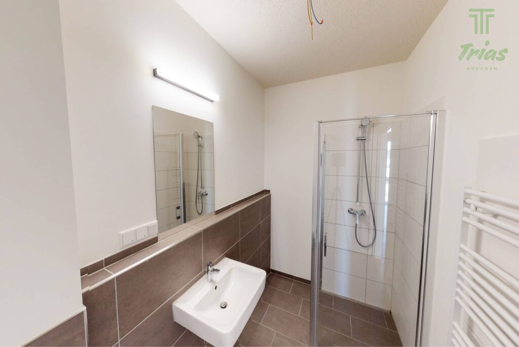 Hell und Modern! Gemütliche 5-Zimmer-Wohnung mit Platz für die ganze Familie! - Photo 4
