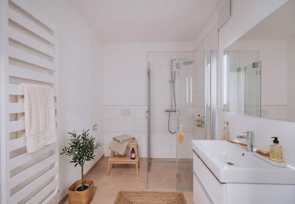 Stilvolles Wohnen: Erstklassige 3-Zimmer-Wohnung im Neubau mit Einbauküche - Foto 4