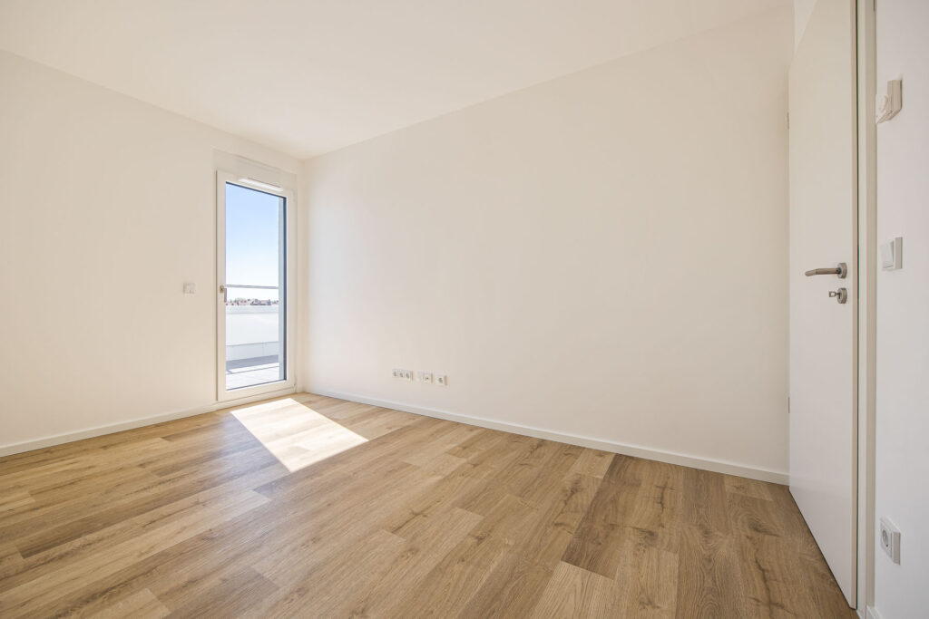 Helle 3 Zimmerwohnung mit Einbauküche und Balkon - Photo 4
