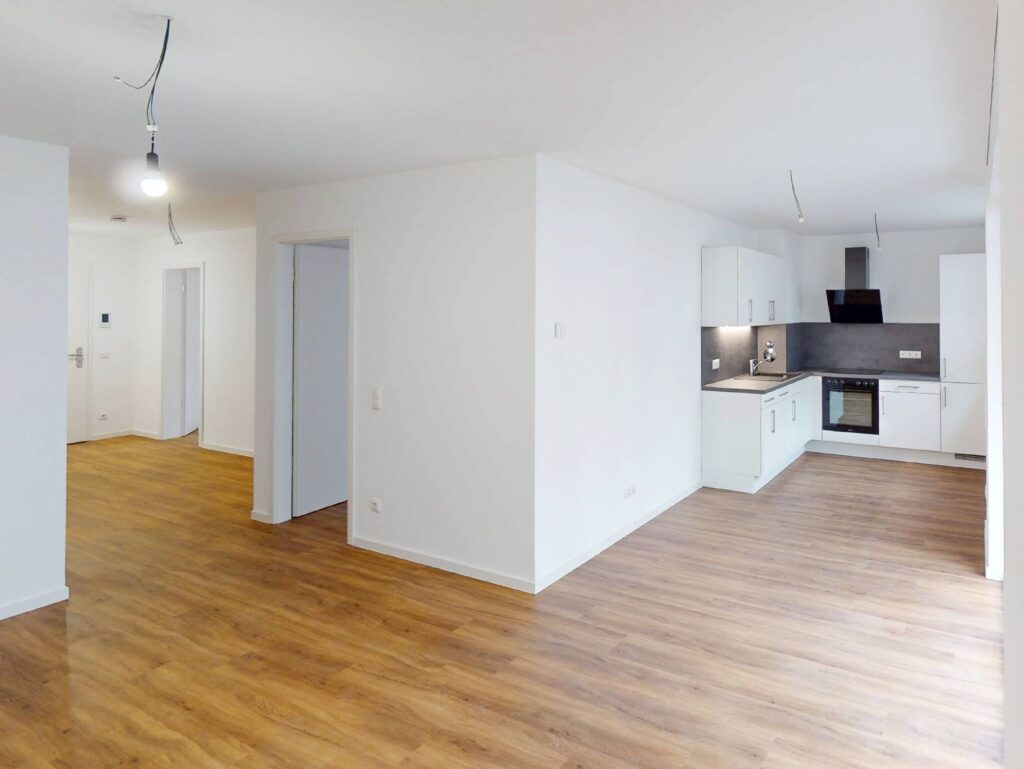 Einziehen und Wohlfühlen: 3-Zimmer-Wohnung mit EBK und Balkon - Photo 2