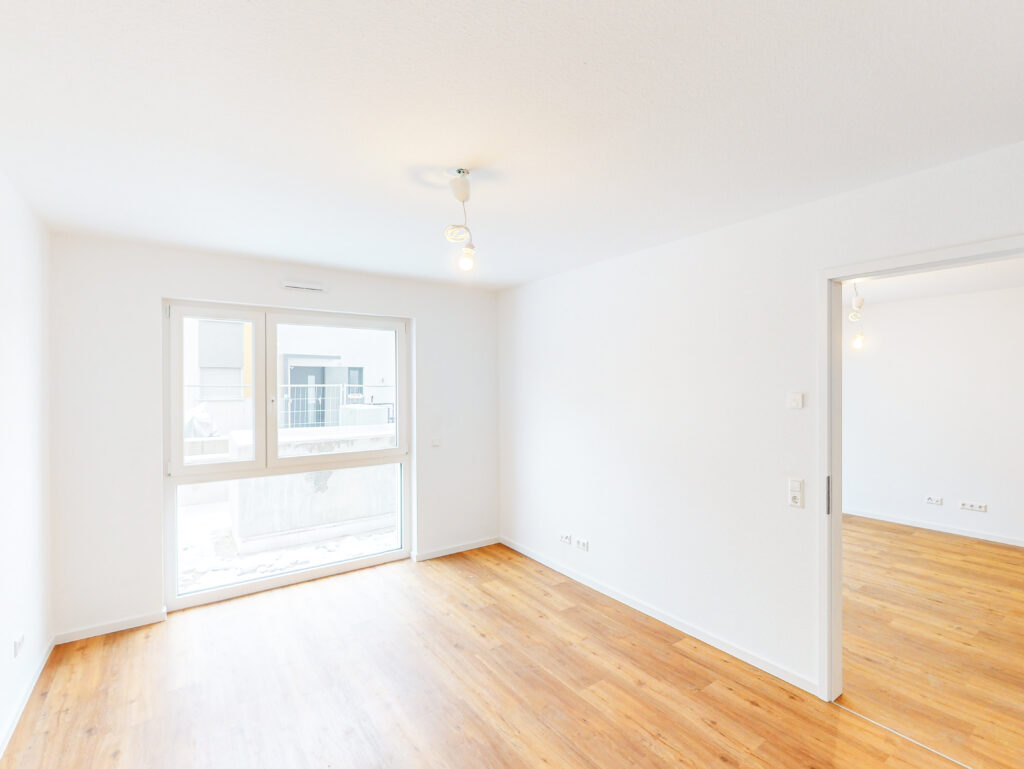 Schöne 2-Zimmer-Wohnung mit EBK - WBS erforderlich - Photo 2