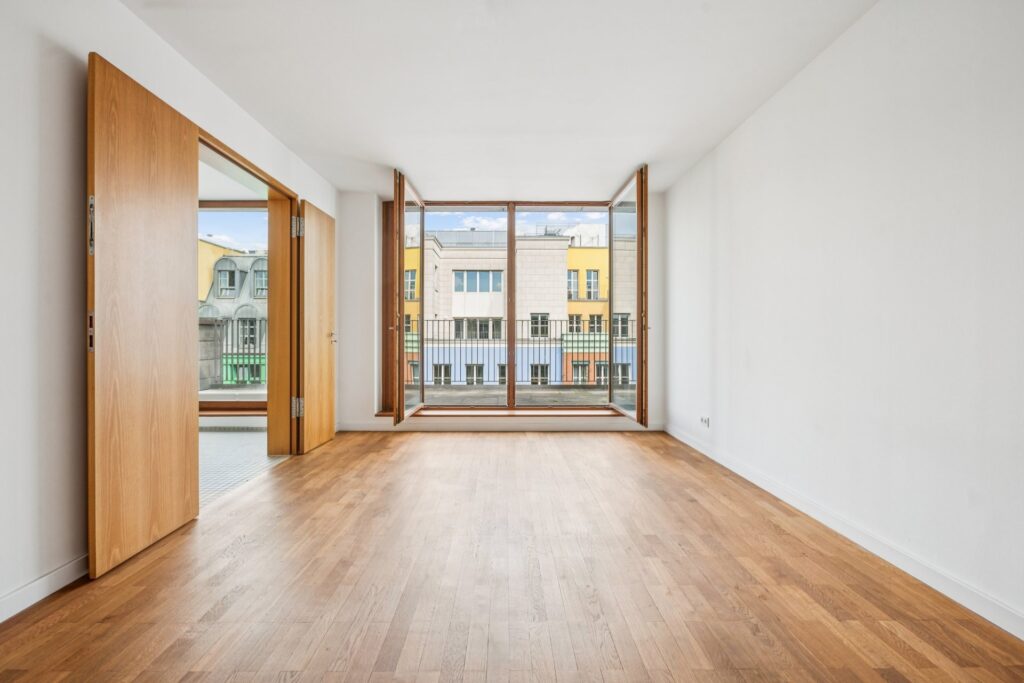Lichtdurchflutete 2-Zimmer-Wohnung in begehrter Lage mit Dachterrasse - Foto 1