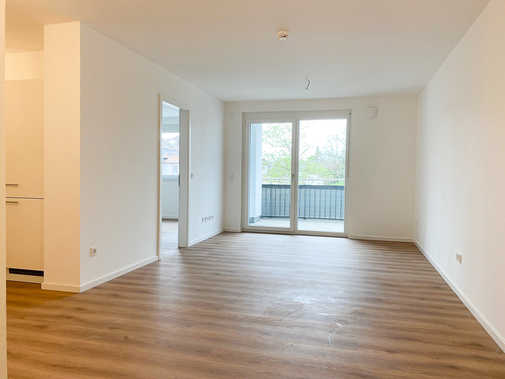 Urbanes Wohngefühl: Helle 2-Zimmer Wohnung mit Balkon und EBK - Photo 1