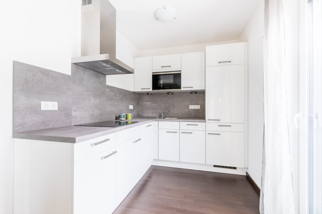 Einziehen und Wohlfühlen: Möbliertes Apartment am Olympiapark - Photo 4