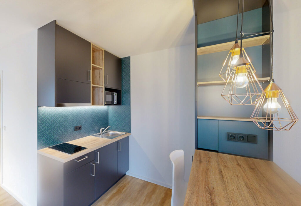 Modernes Studio-Apartment mit stilvoller Möblierung - Photo 1