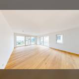 Neubau-Komfort: moderne 5-Zimmer-Wohnung mit hochwertiger Einbauküche - Photo 1