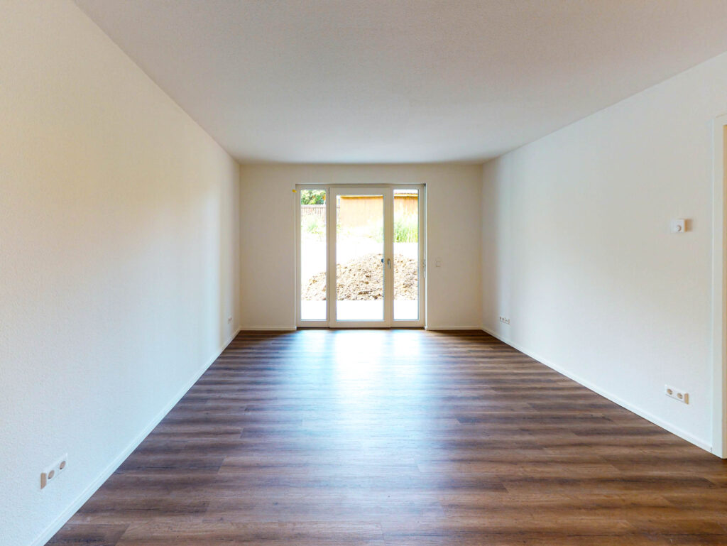 Moderne Wohnung mit Balkon und EBK! - Foto 2