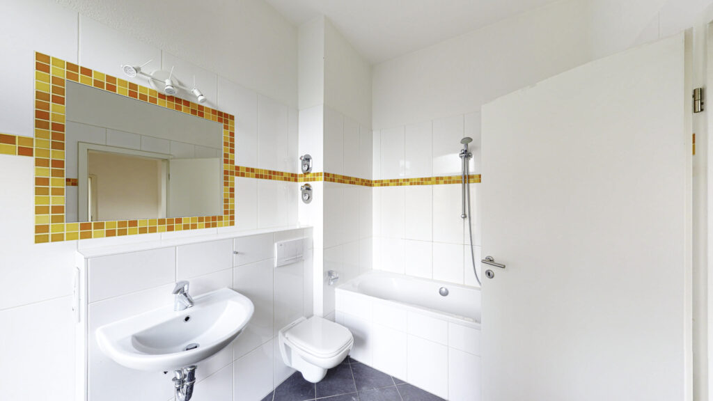 Bezaubernde 1,5-Zimmer-Wohnung mit Einbauküche und Balkon - Photo 4
