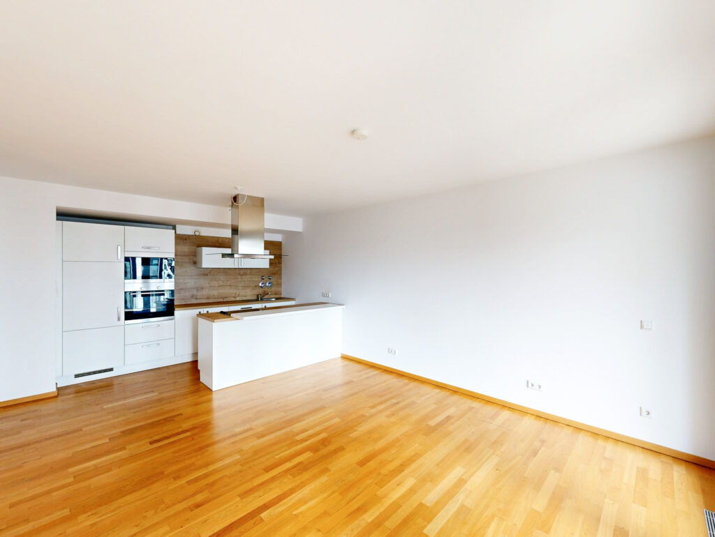 Im Herzen der Altstadt: 2 Zimmer mit Loggia - Photo 4