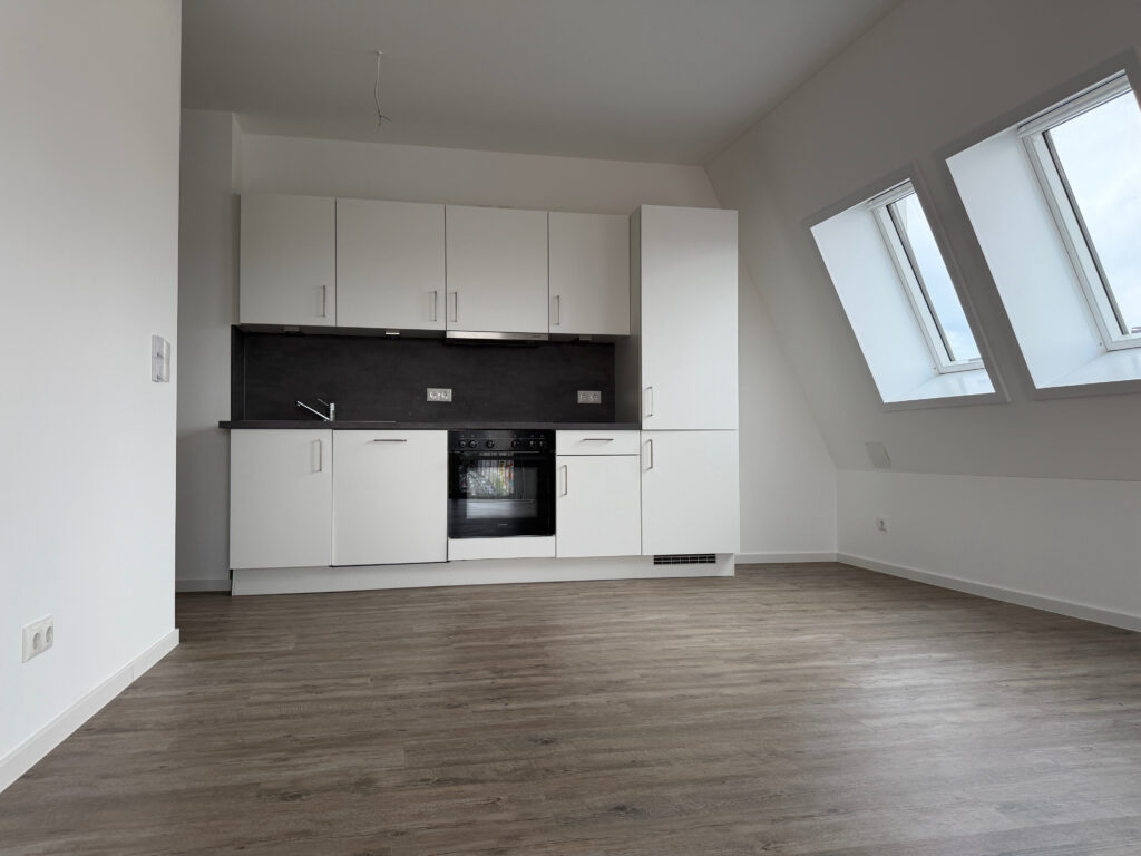 Helle 2-Zimmer-Wohnung mit EBK - Foto 2