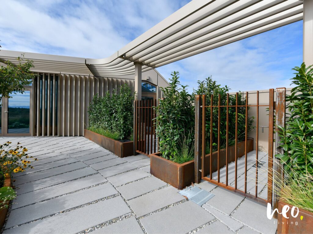 Ganz oben mit EBK, Südbalkon und privatem Dachterrassenabschnitt - Photo 2