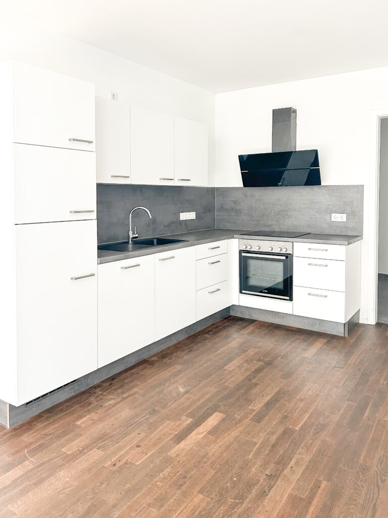 Willkommen in Düsseldorf! Schöne 3-Zimmer-Wohnung mit 2 Balkonen und separatem Abstellraum - Photo 3